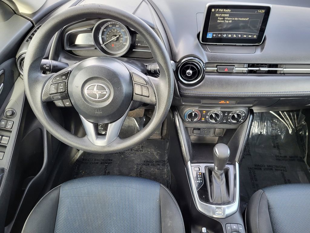 Used 2016 Scion iA image 3