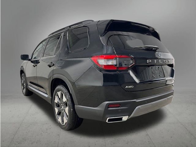 New 2026 Honda Pilot Touring image 3