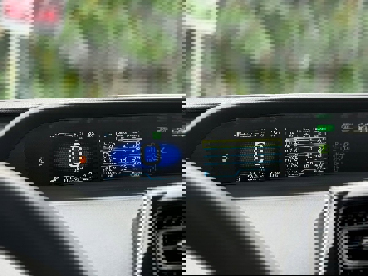 Used 2021 Toyota Prius LE w/ Carpet Mat Package (TMS) FWD image 25