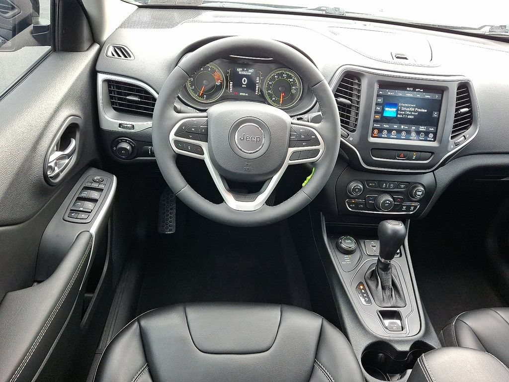 Used 2022 Jeep Cherokee Latitude AWD/4WD image 2