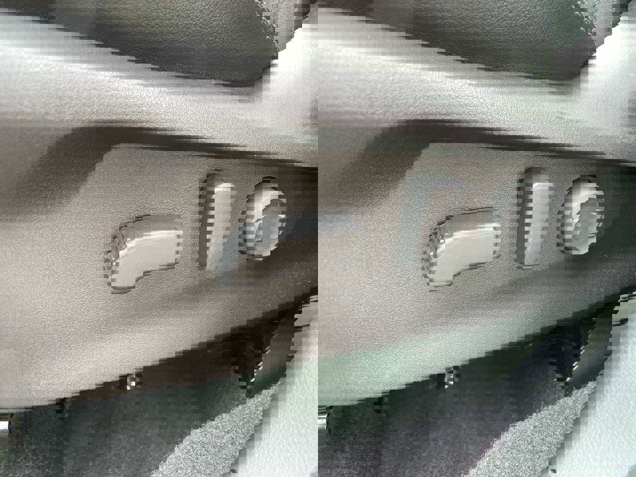 Used 2020 Subaru Forester Limited w/ Popular Package #3 image 13