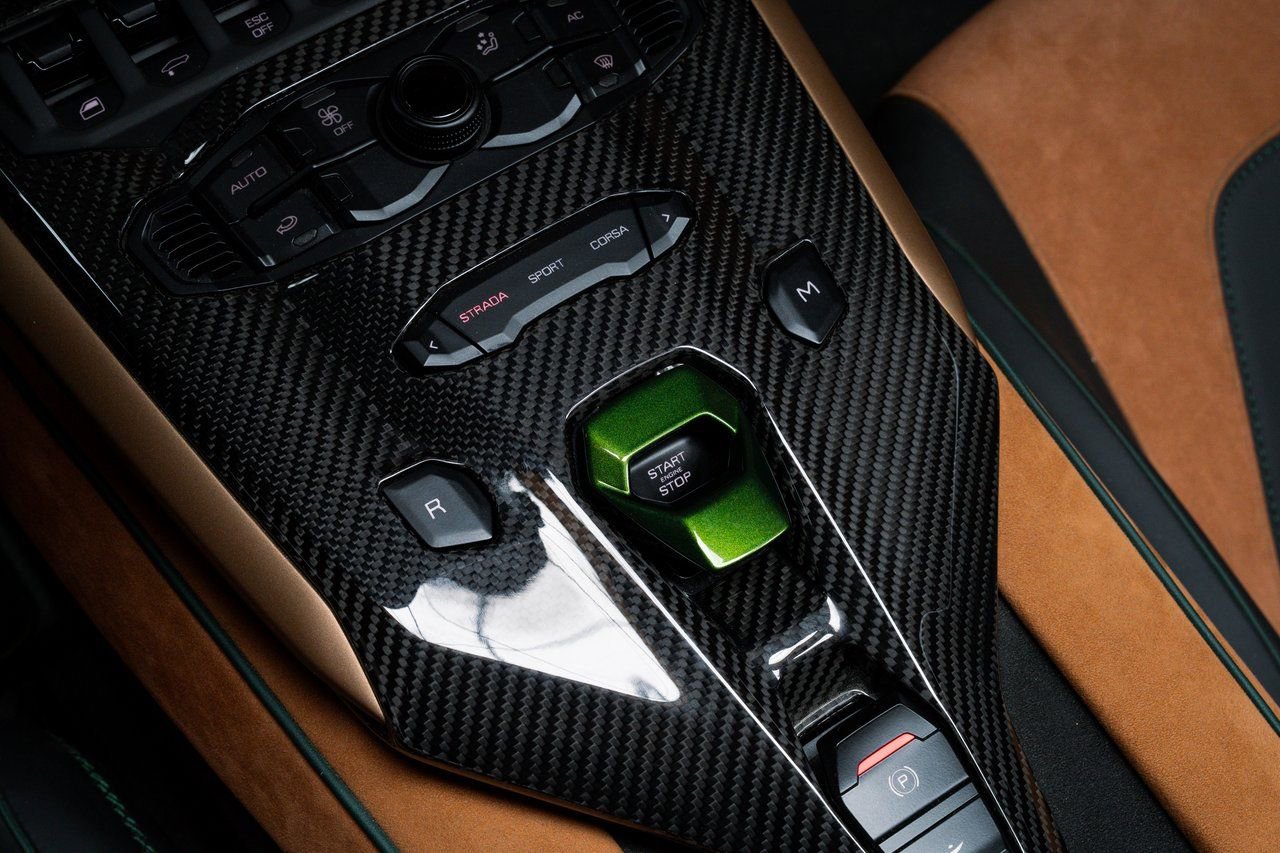 Used 2021 Lamborghini Sian Roadster AWD/4WD image 38