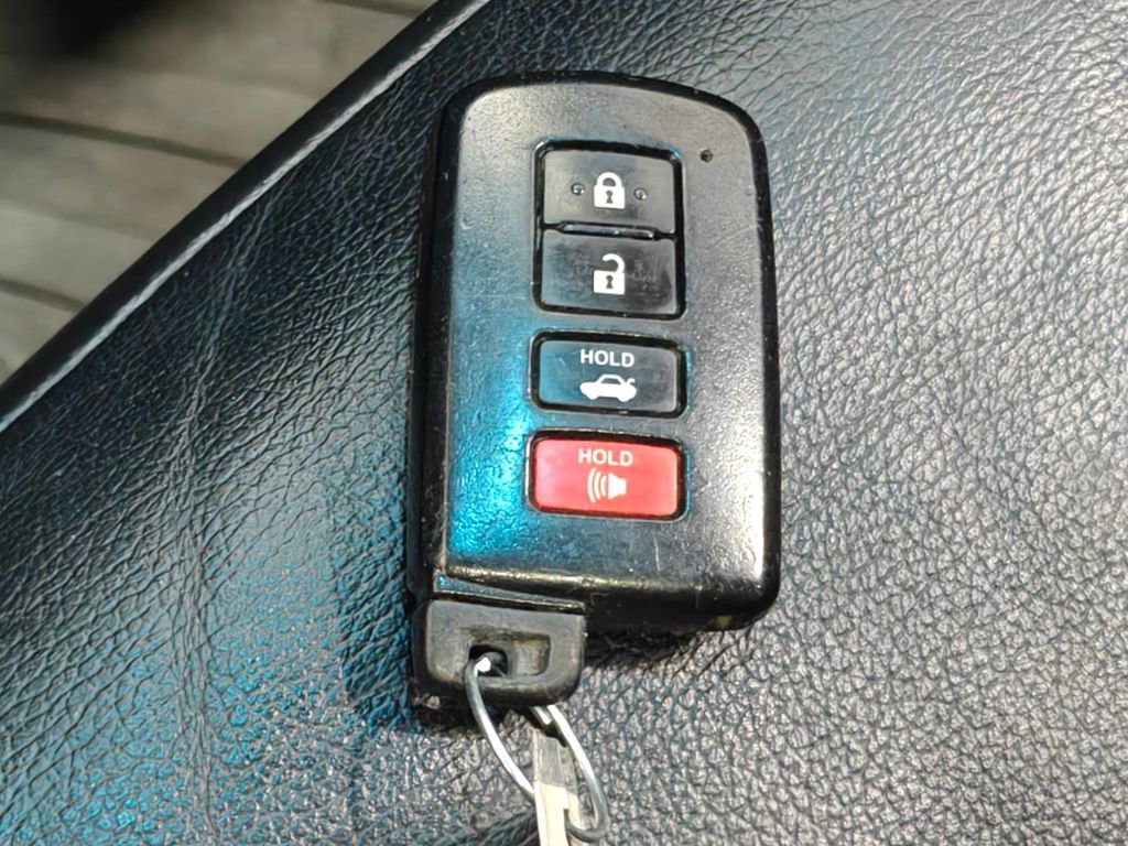 Used 2013 Toyota Avalon XLE Touring image 13