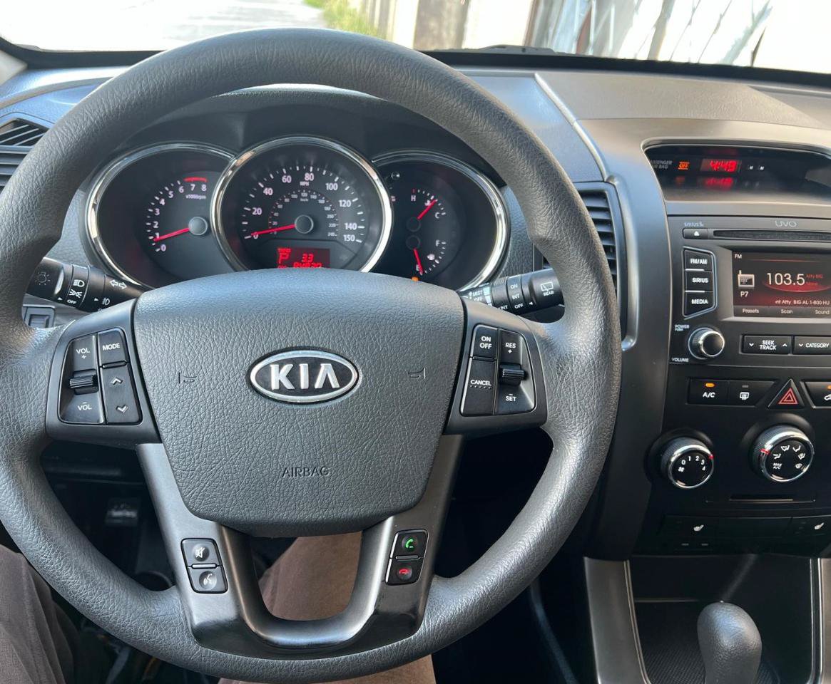 Used 2013 Kia Sorento LX w/ Convenience Pkg FWD image 21