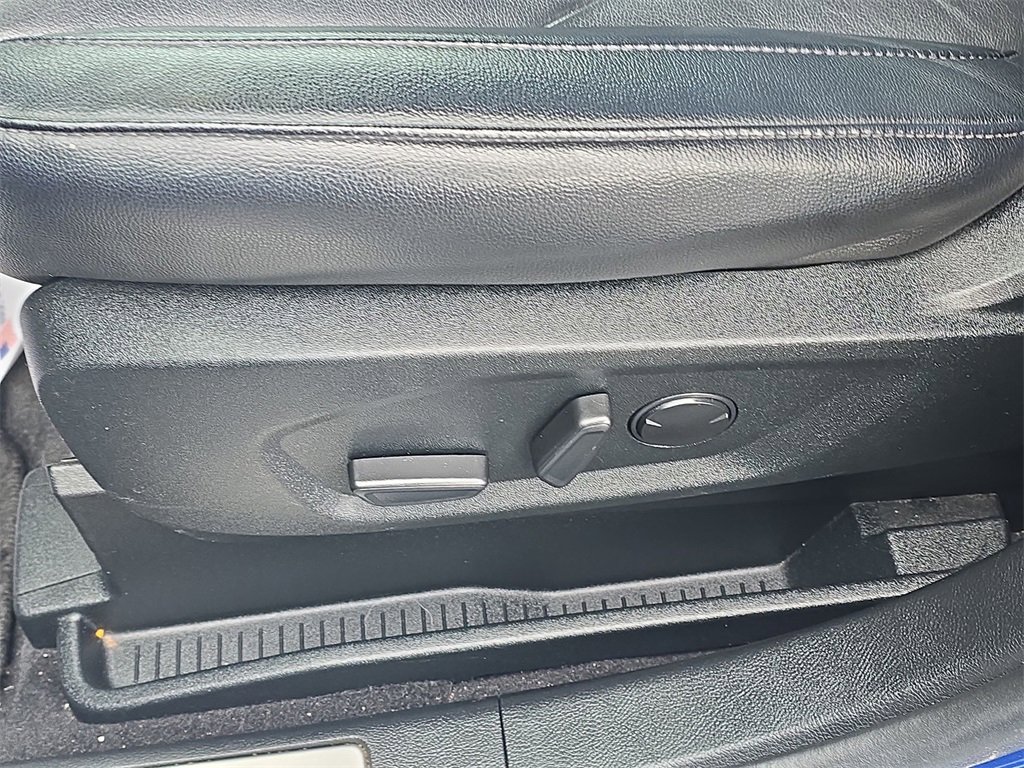 Used 2022 Ford Edge Titanium image 18