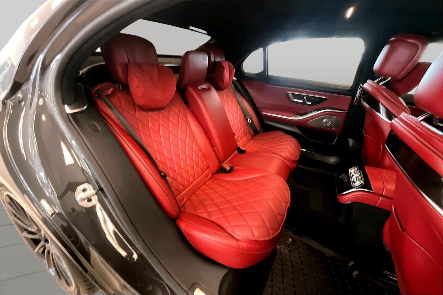 Used 2025 Mercedes-Benz S 580e 4MATIC Sedan image 20
