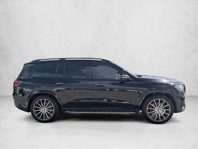 Used 2025 Mercedes-Benz GLS 450 4MATIC image 4