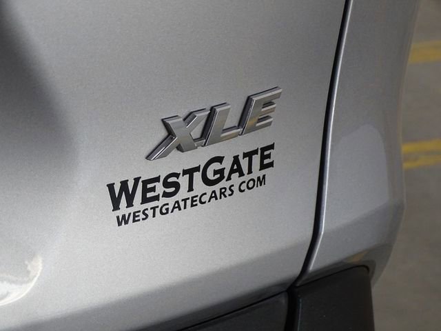 Used 2021 Toyota RAV4 XLE Premium image 37