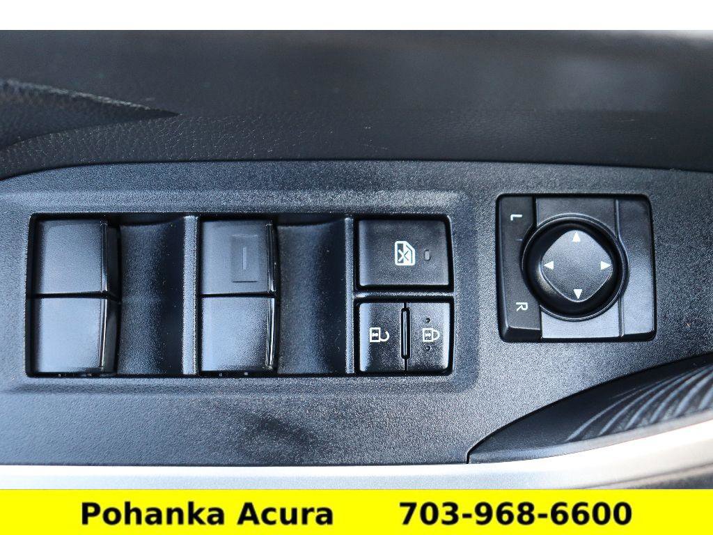 Used 2021 Toyota RAV4 LE image 20