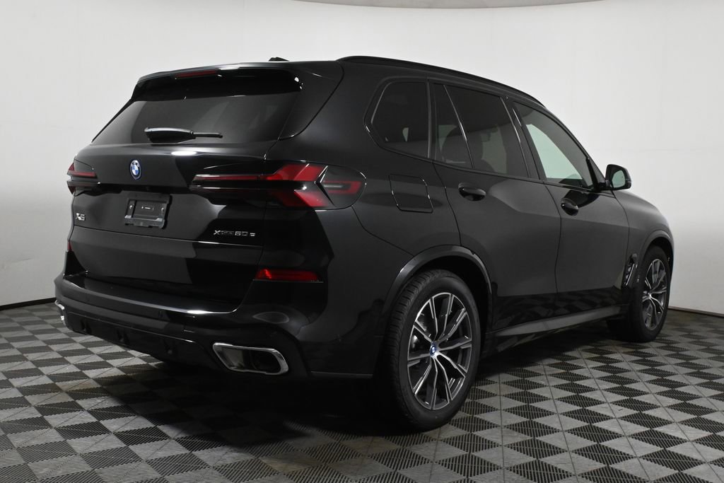 Used 2025 BMW X5 xDrive50e w/ M Sport Package image 7