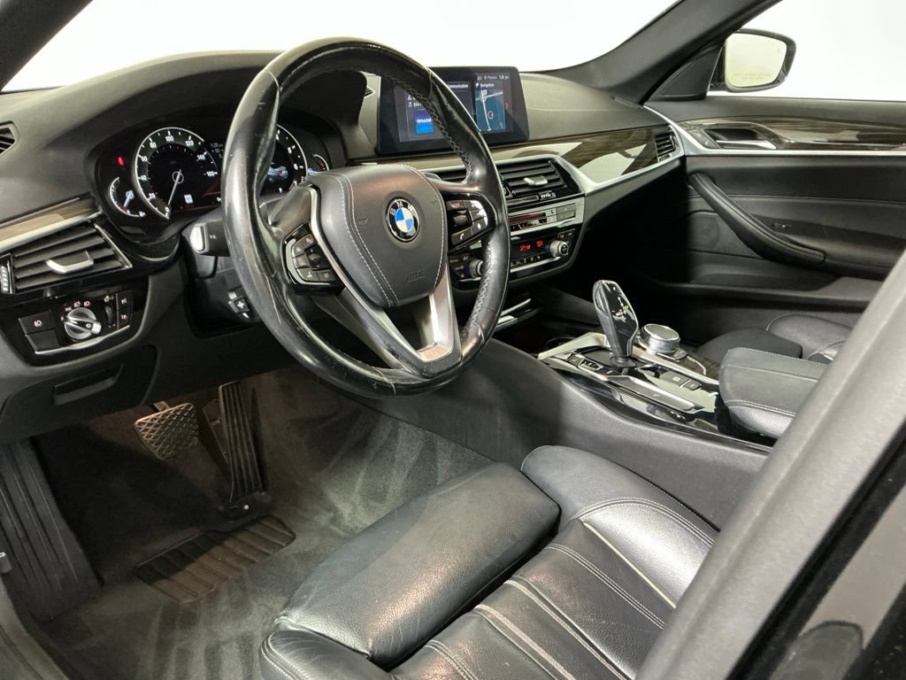 Used 2018 BMW 540i RWD image 21