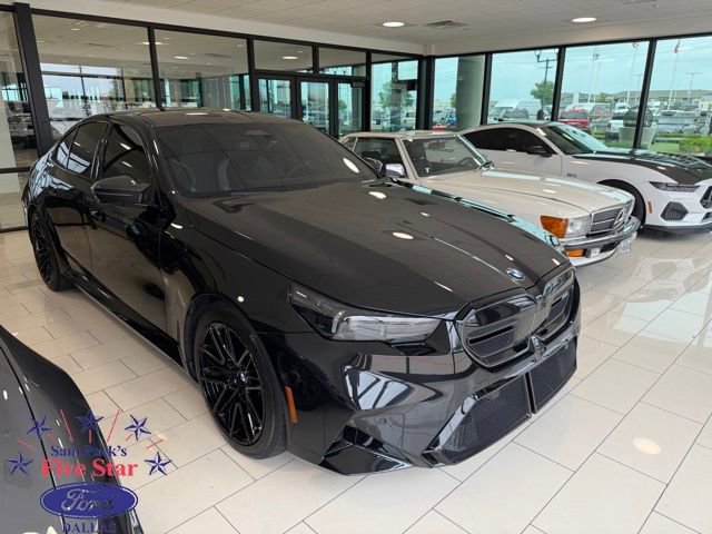 Used 2025 BMW M5 w/ Carbon Package image 1