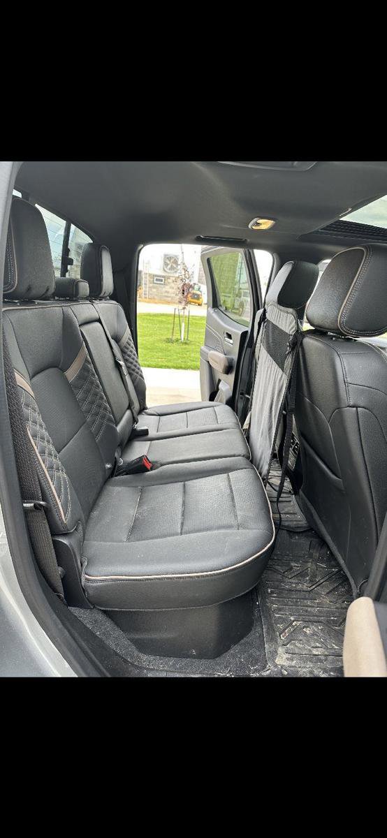 Used 2023 GMC Canyon Denali AWD/4WD image 9