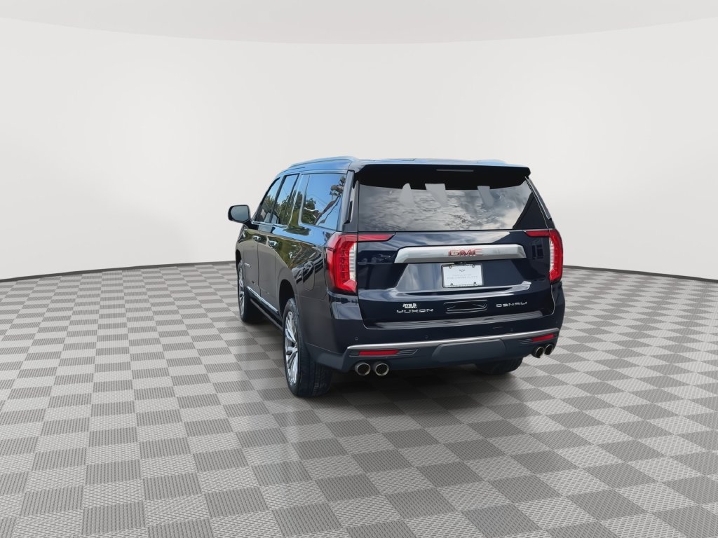 Used 2021 GMC Yukon XL Denali w/ Denali Premium Package AWD/4WD image 8