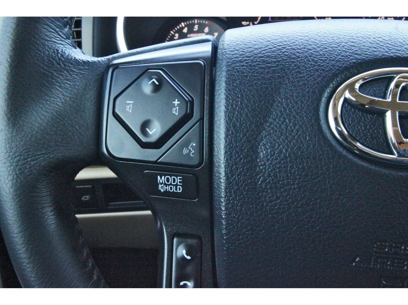 Used 2020 Toyota Sequoia Limited w/ Safety & Convenience Package RWD image 18