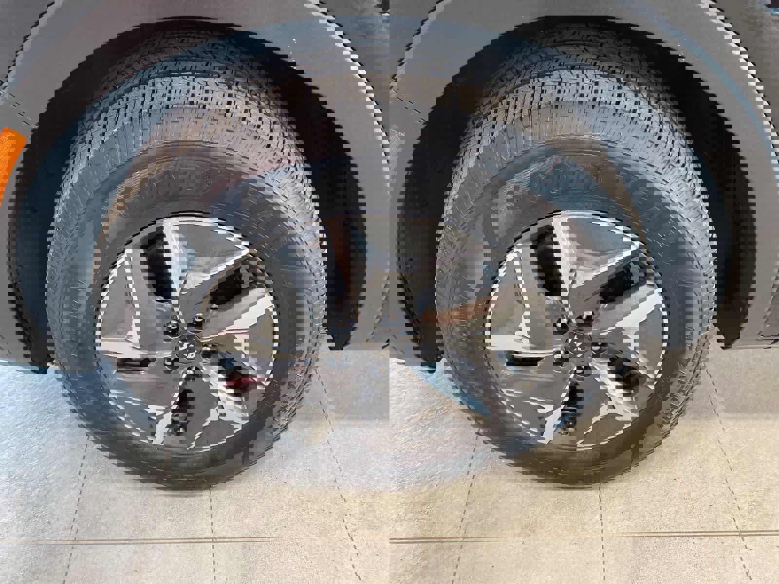 Used 2021 Kia Sorento EX image 9