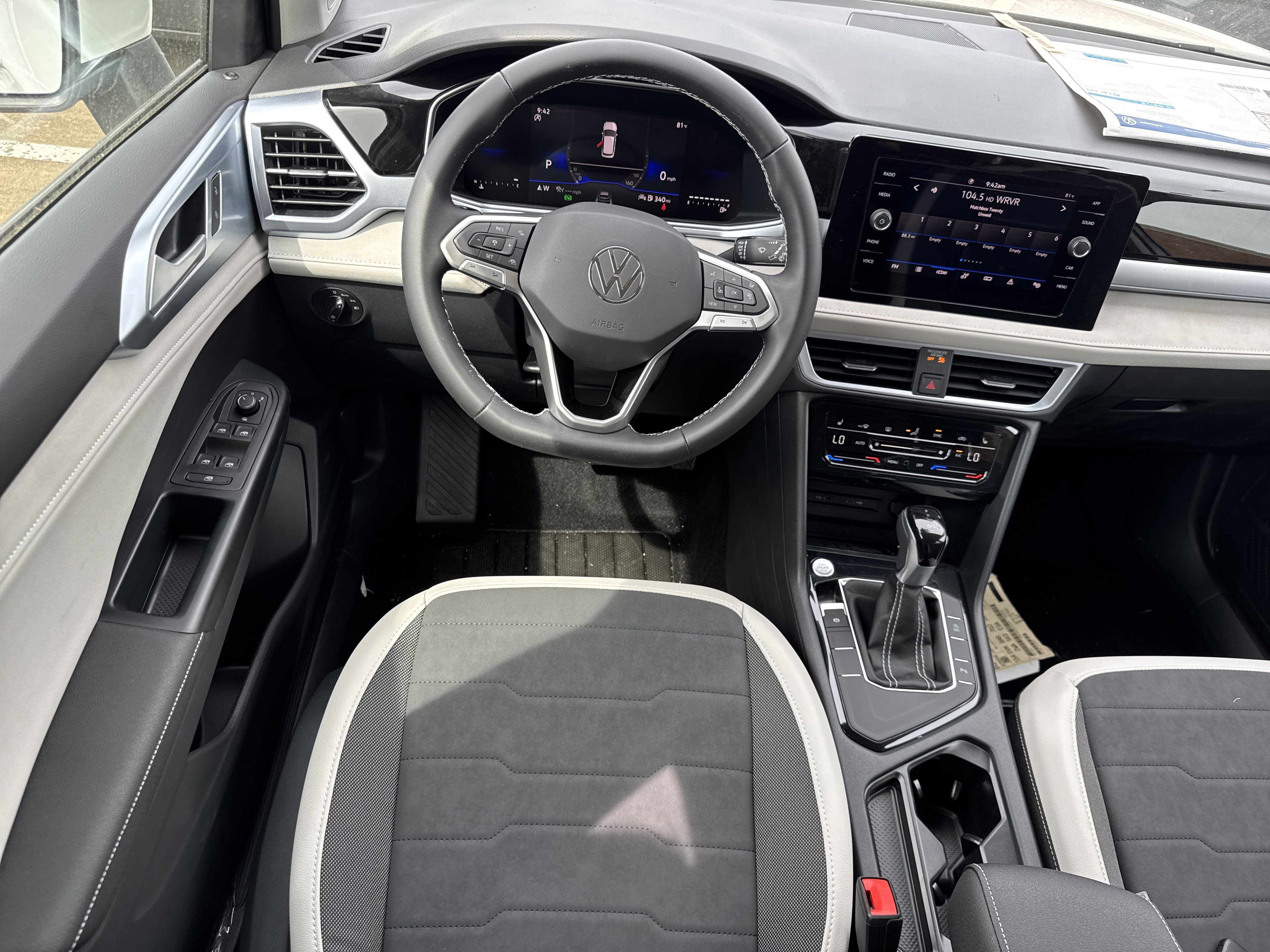 New 2025 Volkswagen Taos SE image 6