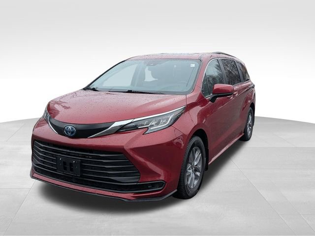 Used 2022 Toyota Sienna LE w/ LE Plus Package image 4