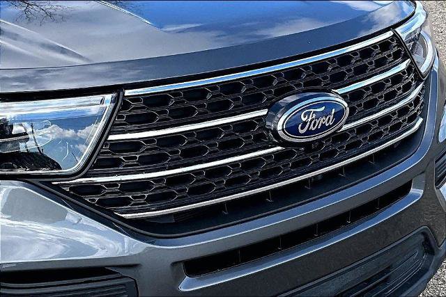 Certified 2023 Ford Explorer XLT image 28