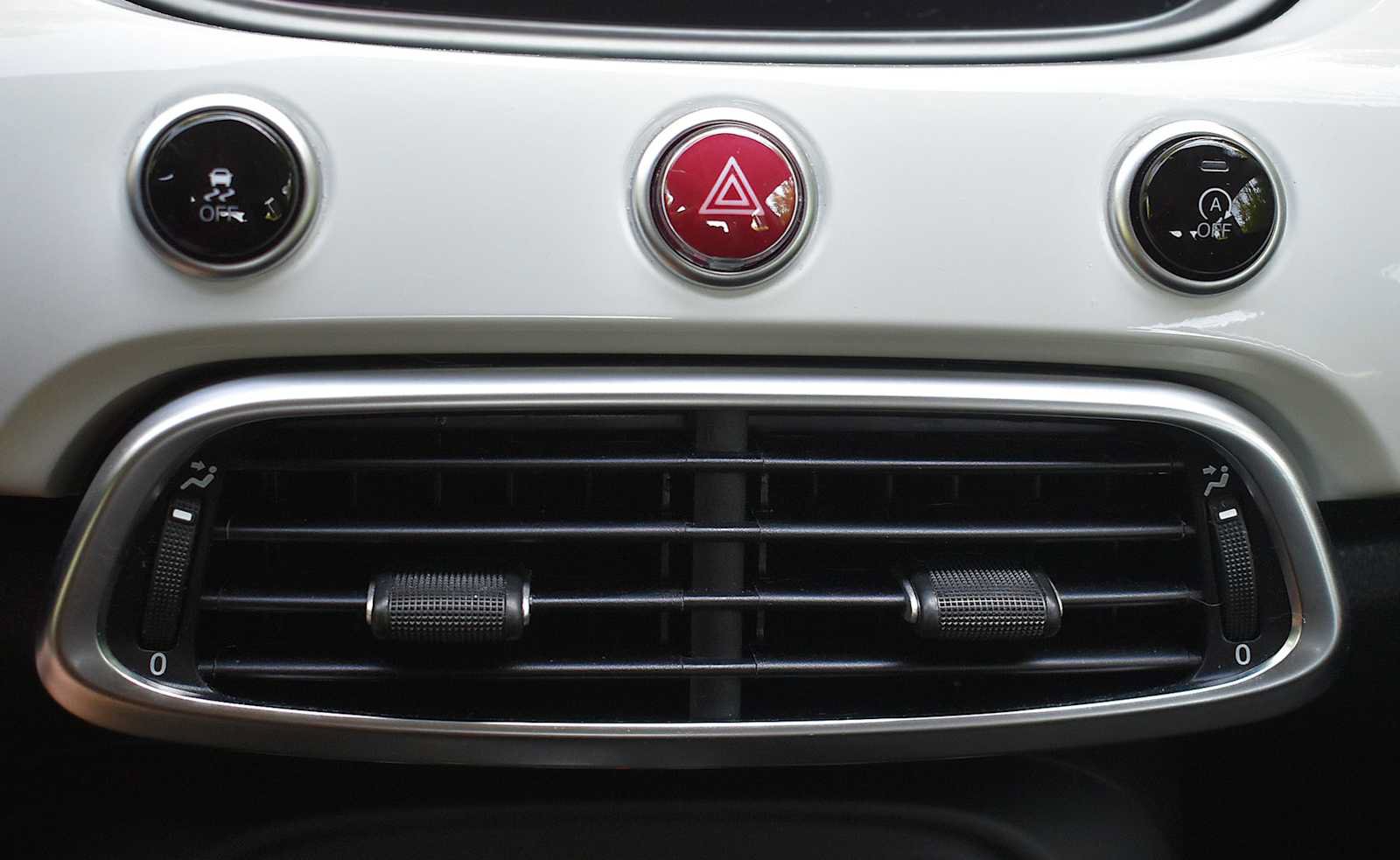 Used 2020 FIAT 500X Pop AWD/4WD image 18