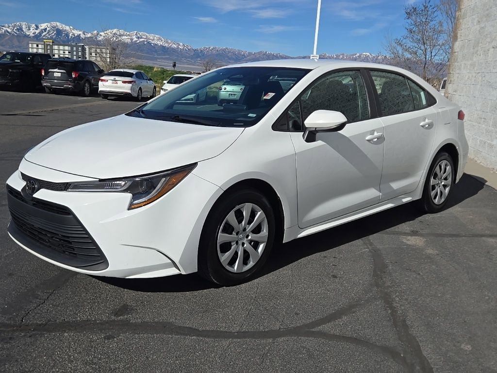Used 2024 Toyota Corolla LE image 8
