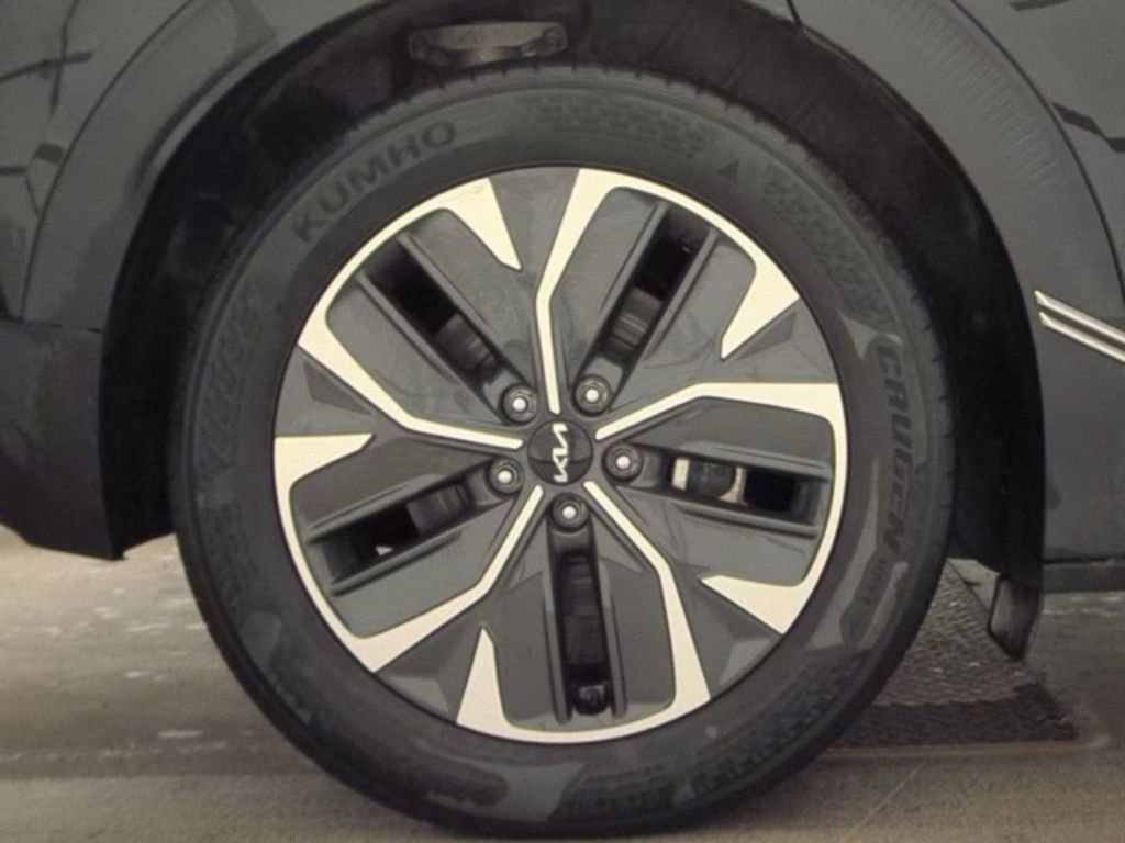 Used 2024 Kia EV6 Light AWD/4WD image 21