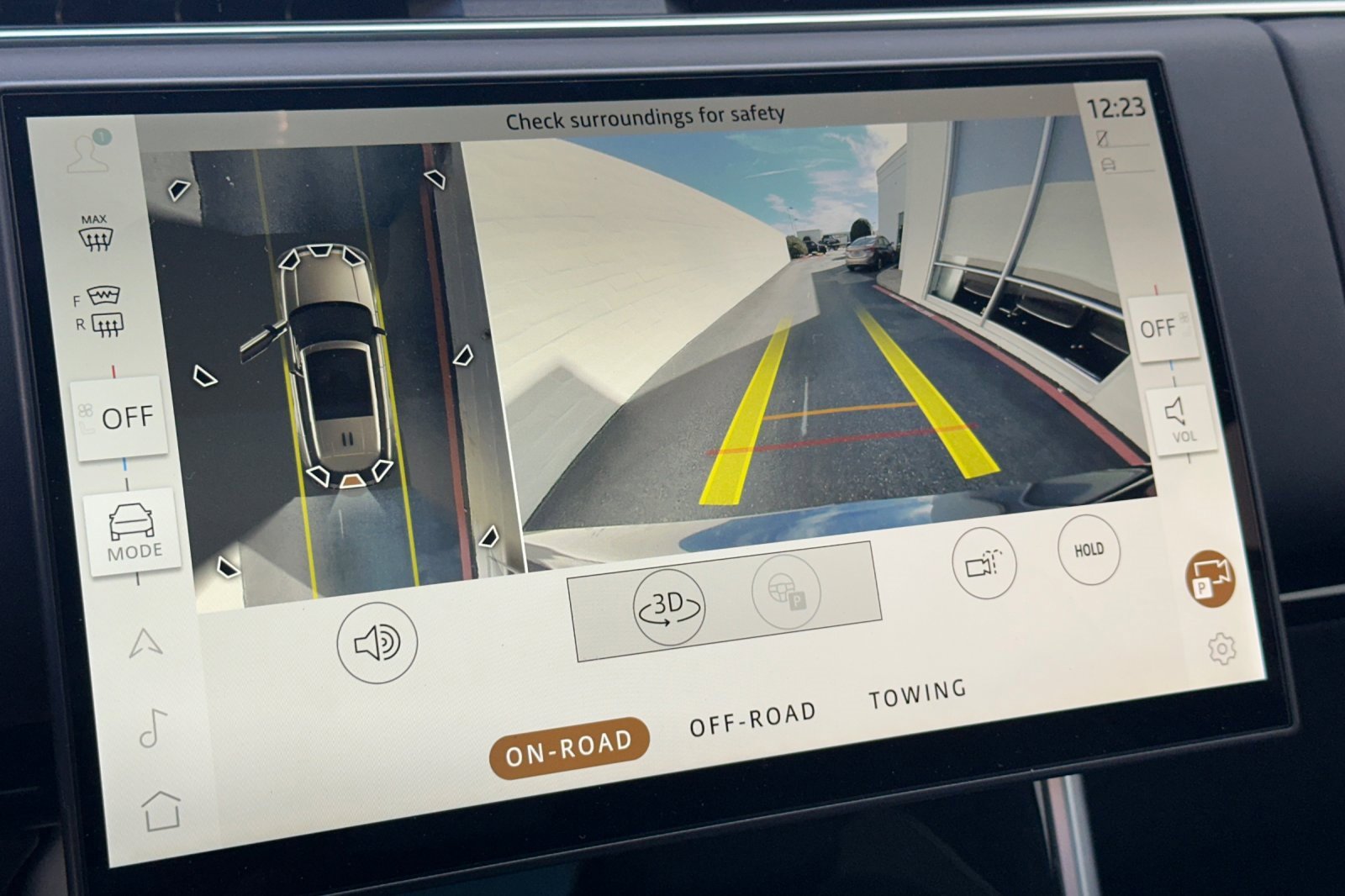 New 2025 Land Rover Range Rover Long Wheelbase SE image 18