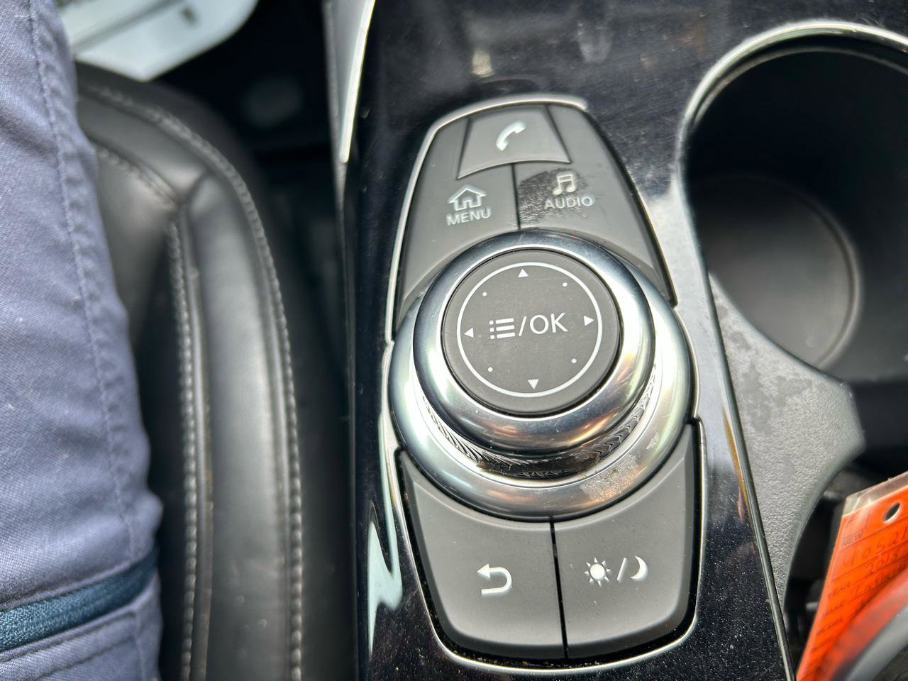 Used 2018 INFINITI QX30 image 28