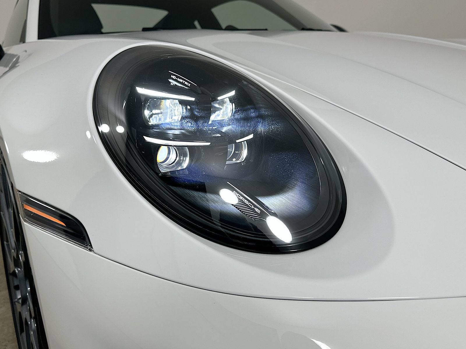Used 2025 Porsche 911 Carrera T RWD image 9