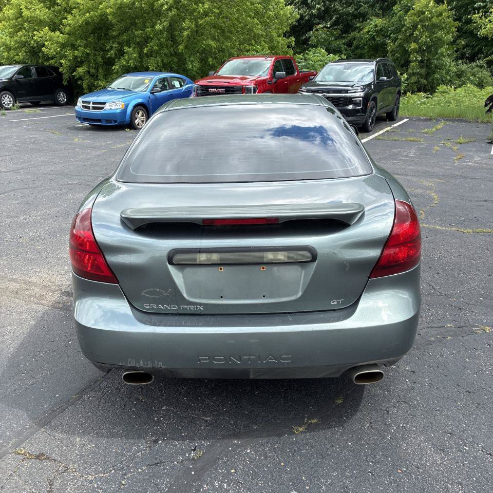 Used 2005 Pontiac Grand Prix GT w/ Leather Trim Package FWD image 8