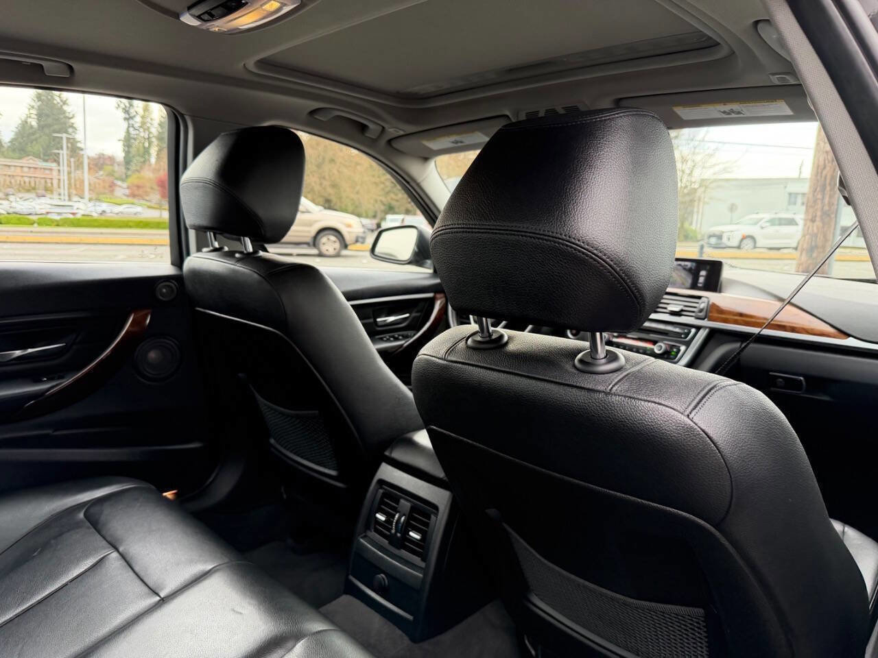 Used 2014 BMW 328i Sedan RWD image 25