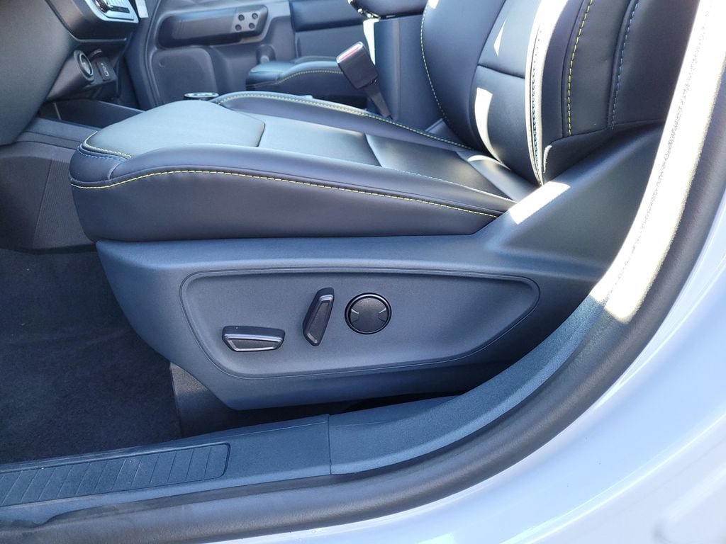 New 2026 Ford Maverick Lobo AWD/4WD image 11