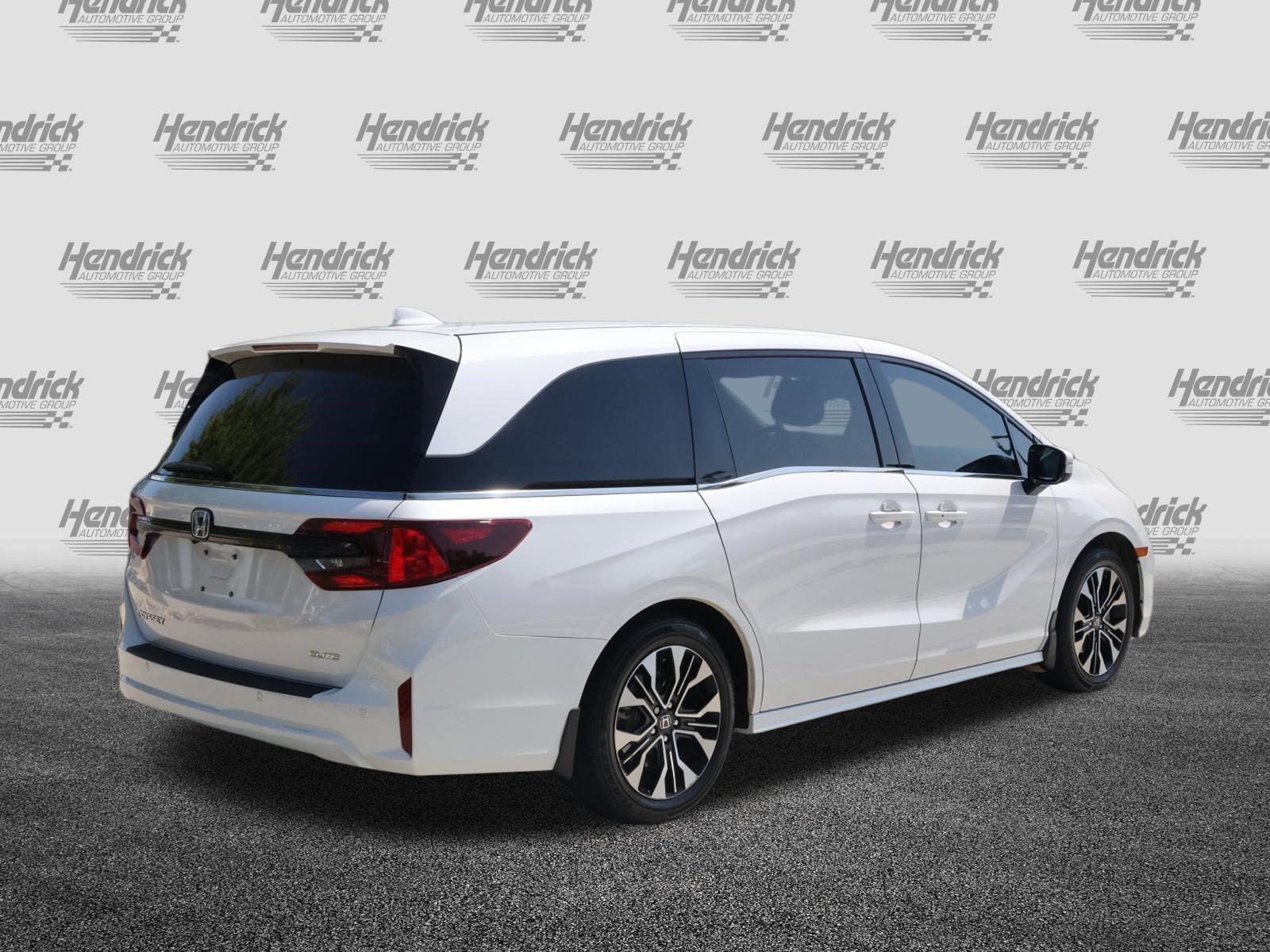Used 2025 Honda Odyssey Elite image 9