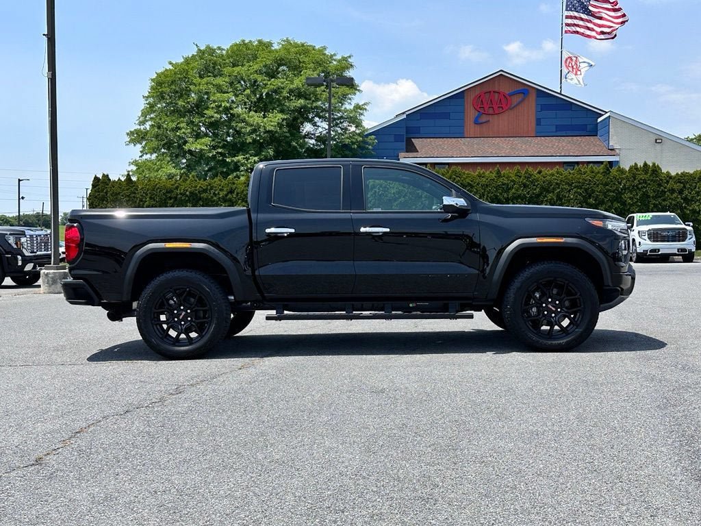 New 2026 GMC Canyon Denali w/ LPO, Denali Black Edition AWD/4WD image 3