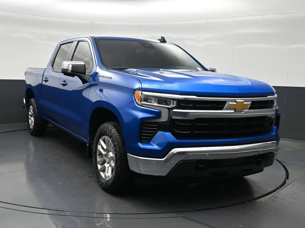 Used 2024 Chevrolet Silverado 1500 LT w/ Safety Package AWD/4WD image 8