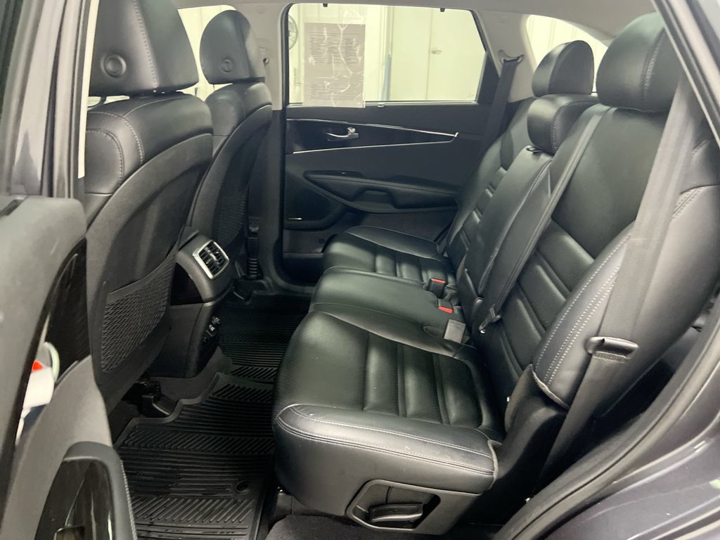 Used 2019 Kia Sorento EX w/ EX Touring Package FWD image 24