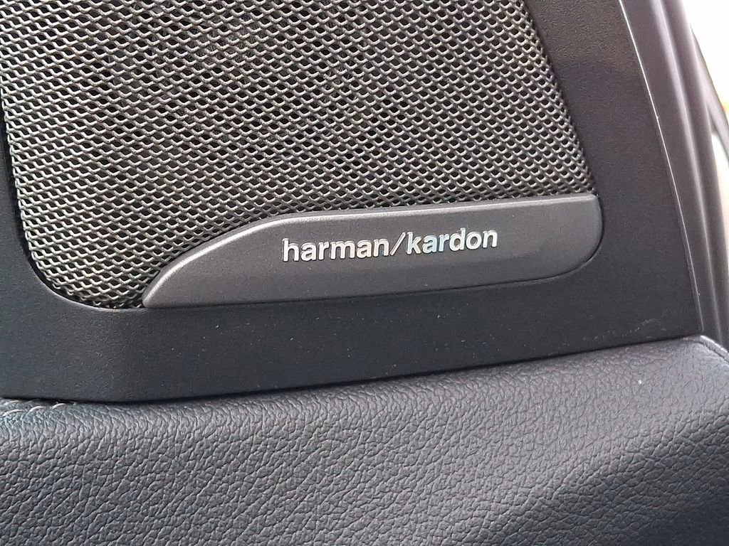 Used 2021 BMW X5 xDrive40i w/ Premium Package image 25