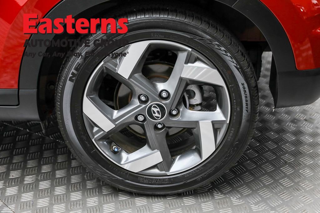 Used 2024 Hyundai Venue SEL image 8