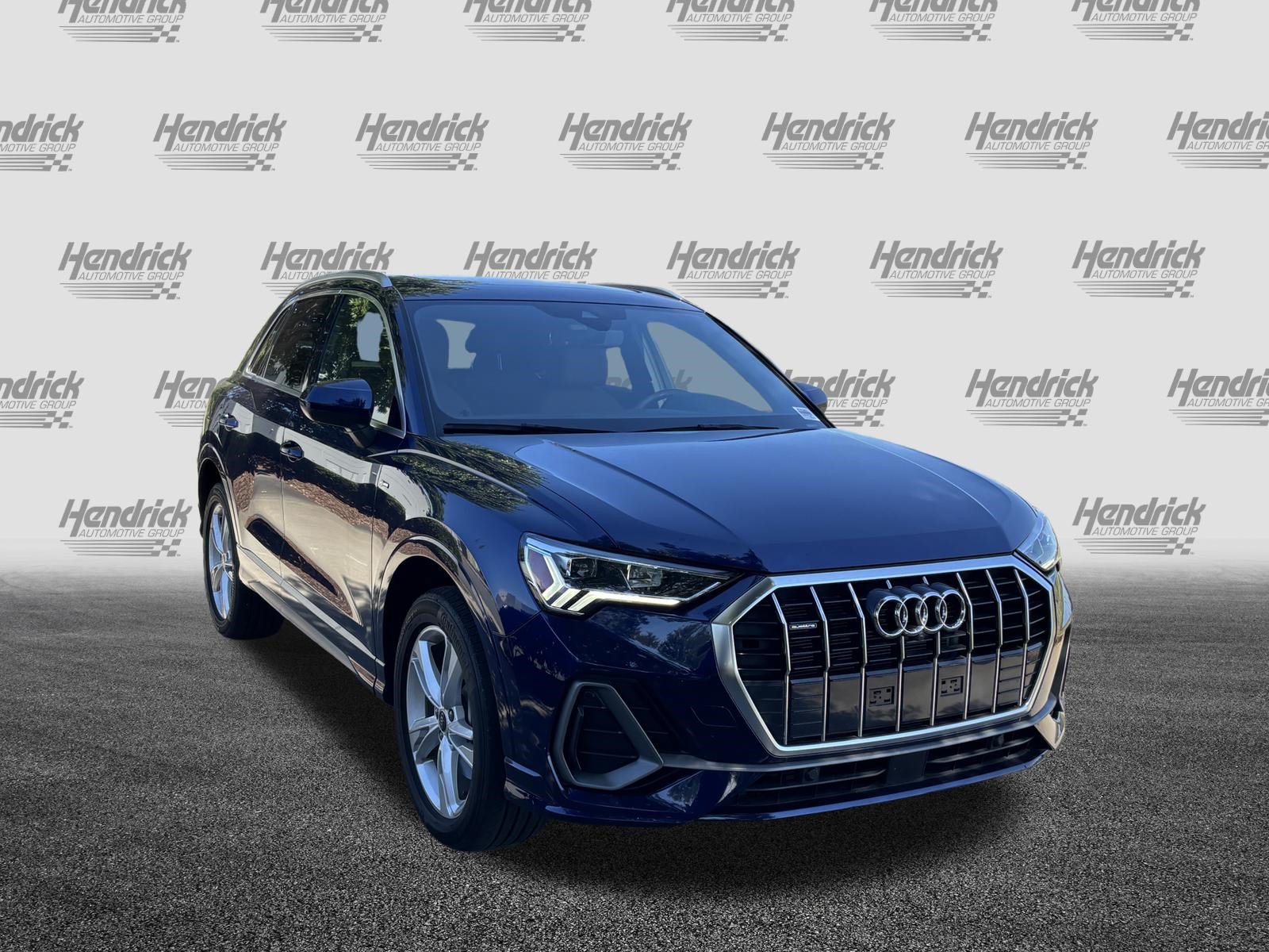 Used 2024 Audi Q3 2.0T Premium Plus AWD/4WD image 2
