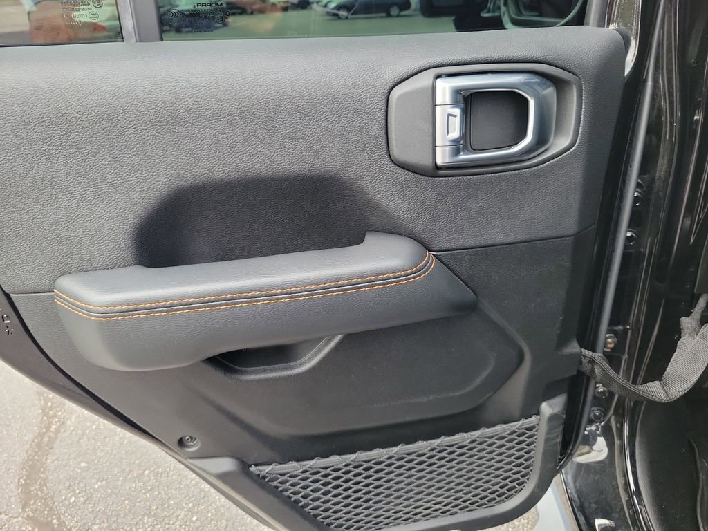 Used 2021 Jeep Gladiator Mojave w/ LED Lighting Group AWD/4WD image 7