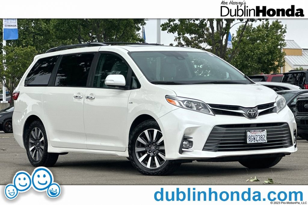 Used 2018 Toyota Sienna Limited AWD/4WD image 1