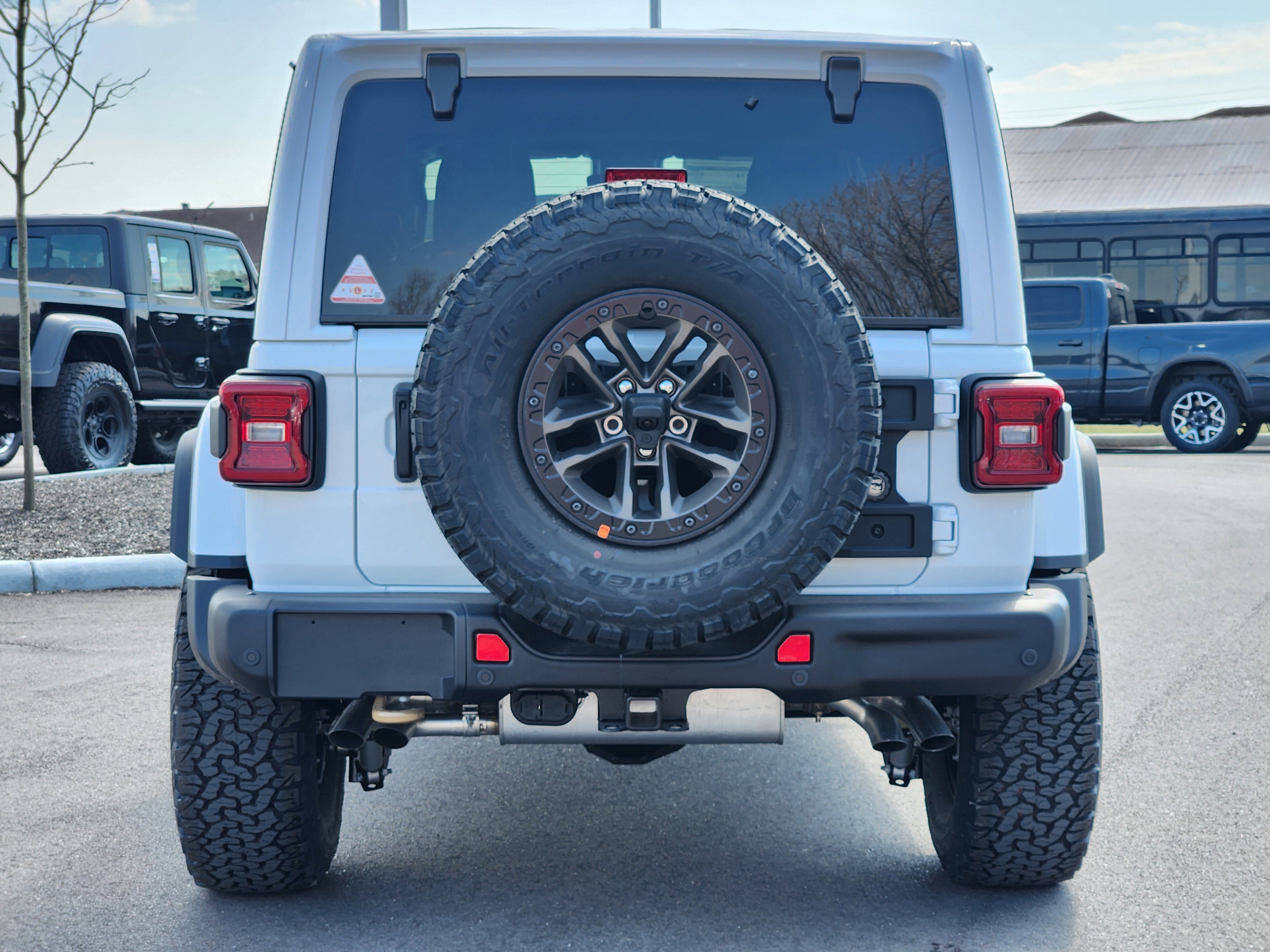 New 2025 Jeep Wrangler Unlimited Rubicon 392 image 15