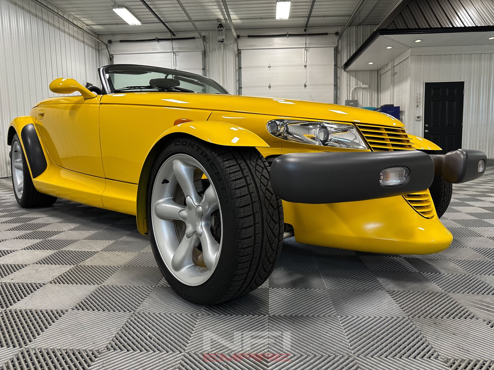 Used 1999 Plymouth Prowler RWD image 24