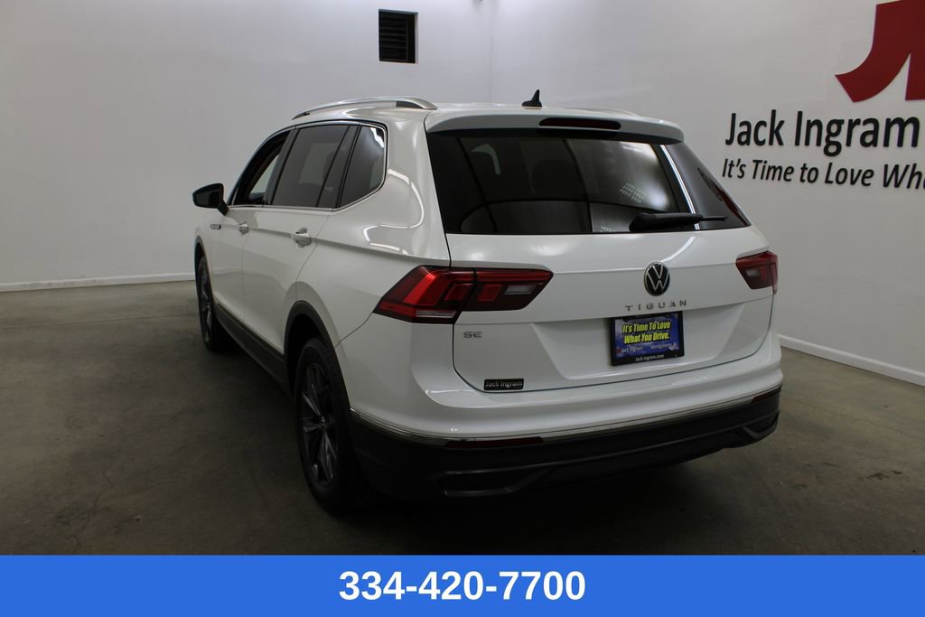 Certified 2023 Volkswagen Tiguan SE w/ Panoramic Sunroof Package image 2