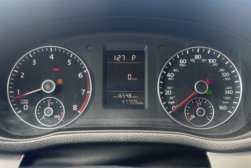 Used 2015 Volkswagen Passat 1.8T Limited Edition FWD image 11