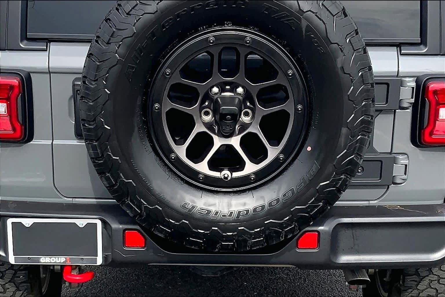 Used 2023 Jeep Wrangler Unlimited Rubicon w/ Xtreme 35 Tire Package AWD/4WD image 31