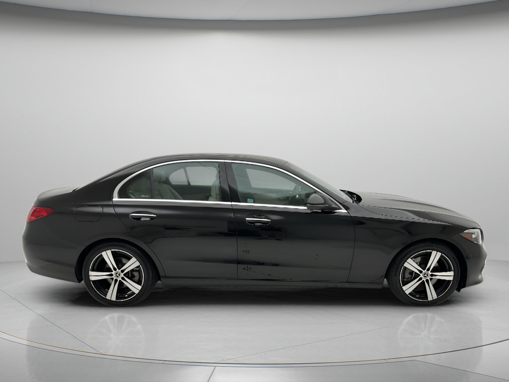Used 2025 Mercedes-Benz C 300 4MATIC Sedan image 3