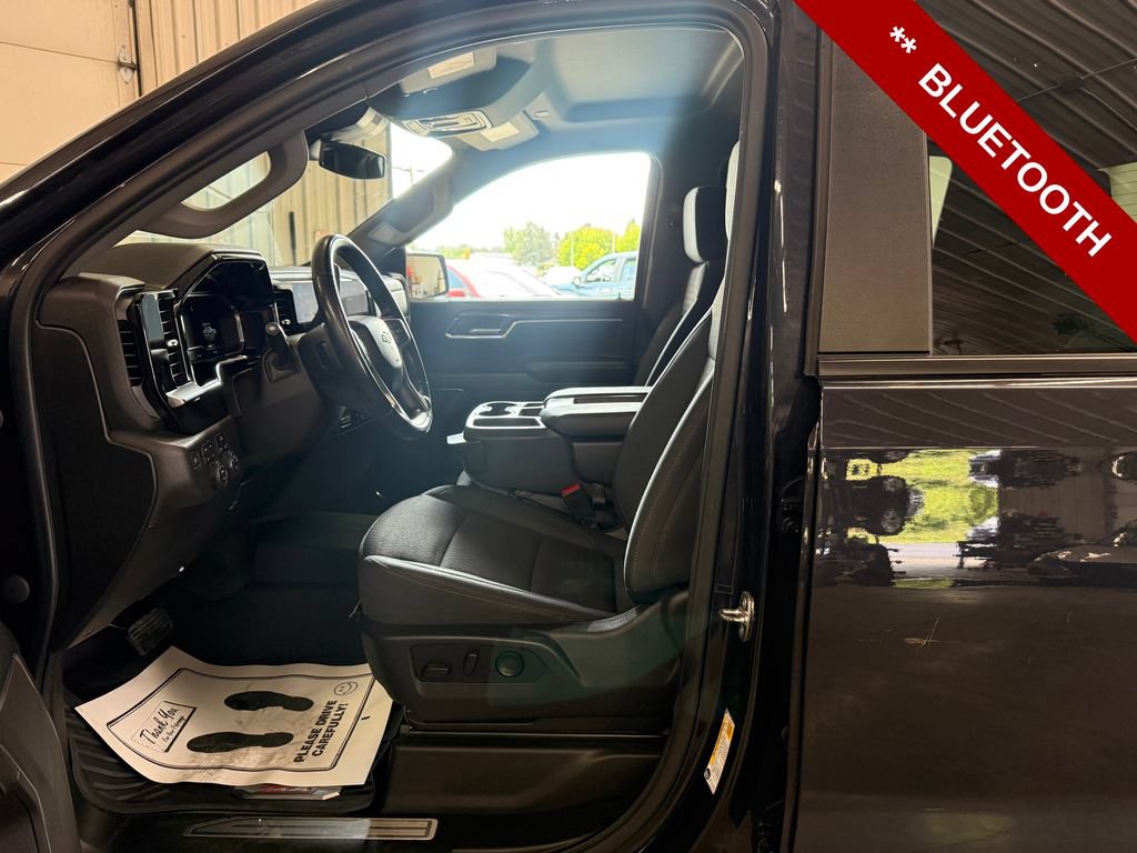 Used 2023 Chevrolet Silverado 1500 LT AWD/4WD image 13