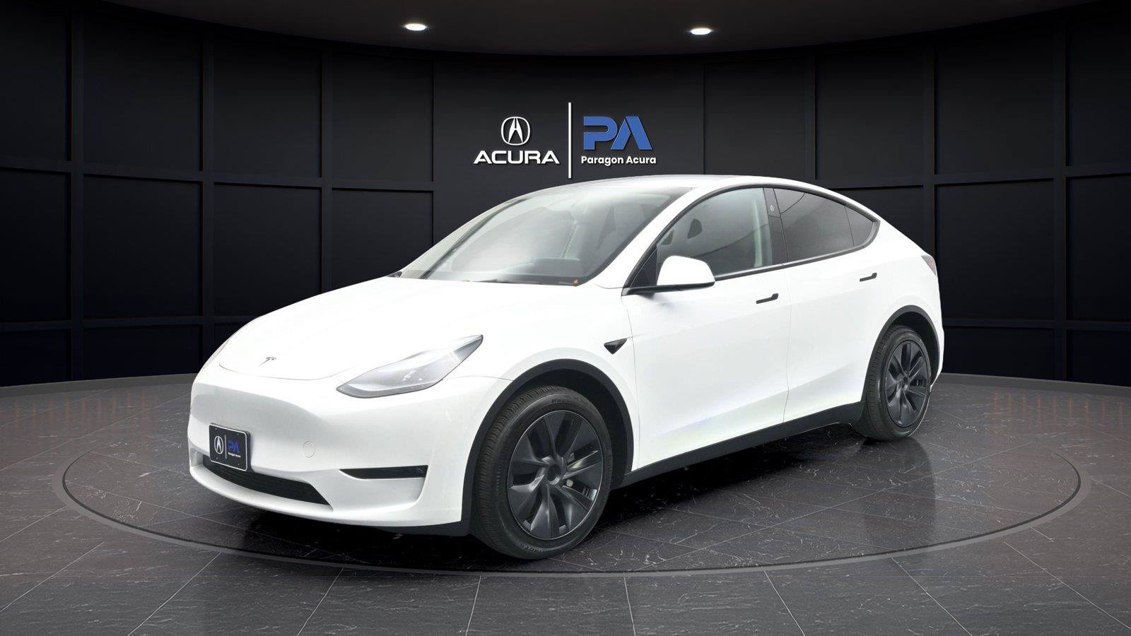 Used 2024 Tesla Model Y Long Range AWD/4WD image 1