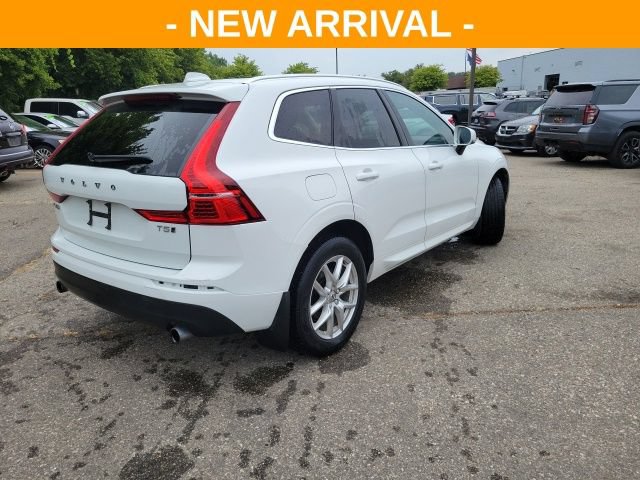Used 2018 Volvo XC60 T5 Momentum AWD/4WD image 3